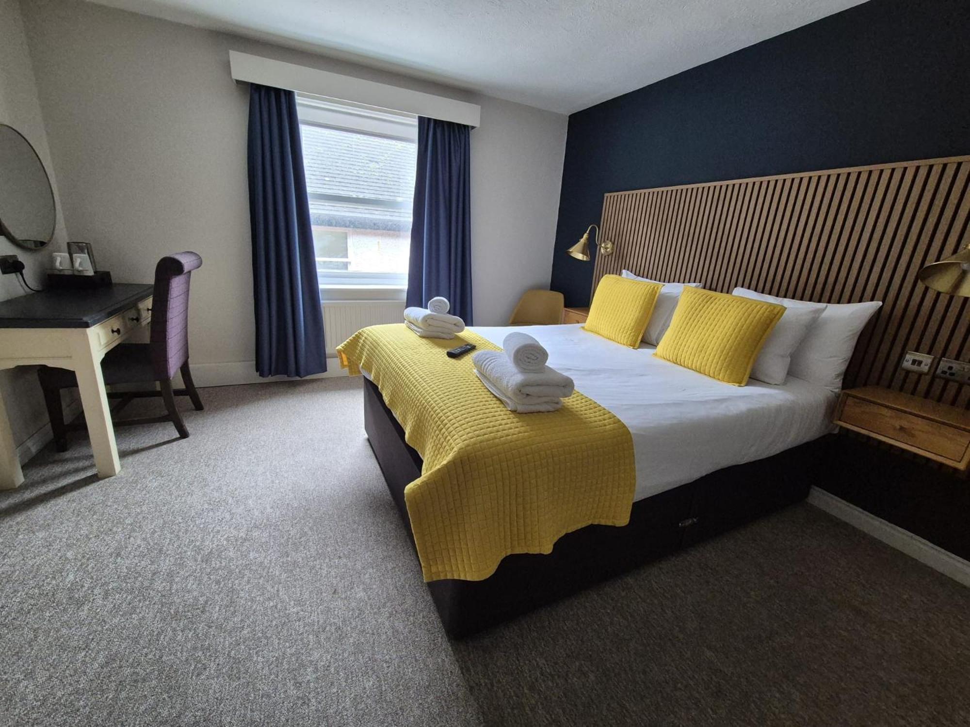 The Stratton House Hotel Biggleswade Extérieur photo