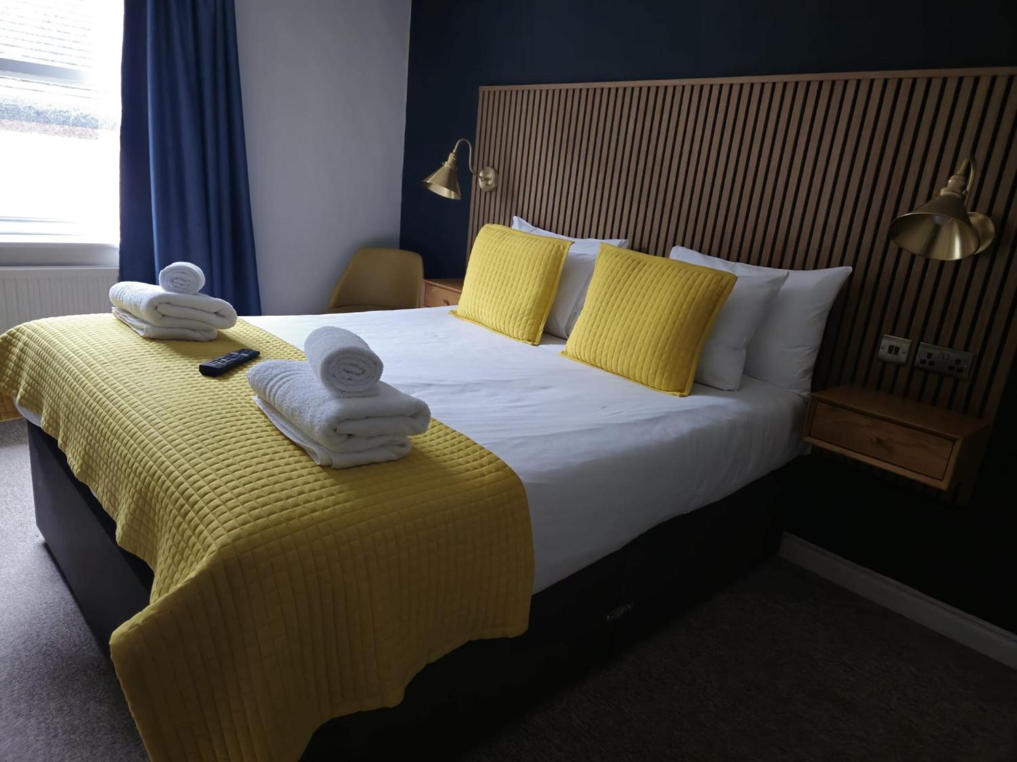The Stratton House Hotel Biggleswade Extérieur photo